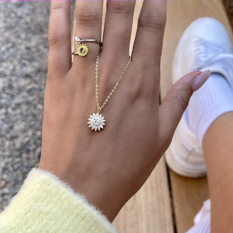 Spinning sunflower necklace